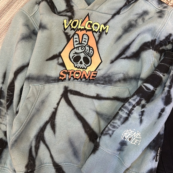 Volcom x Caiden hoodie 2T - Picture 2 of 4